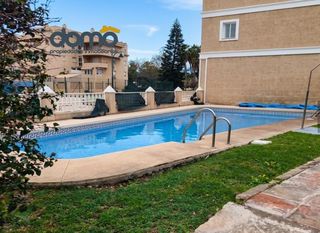 Pis  Calle manuel curros enríquez 2. Vivienda tres dormitorios y plaza aparcamiento en guadalmar