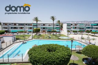 Etagenwohnung in Camino del encaje 65. Impecable piso de diseño con terraza y piscina a 800 m del mar e