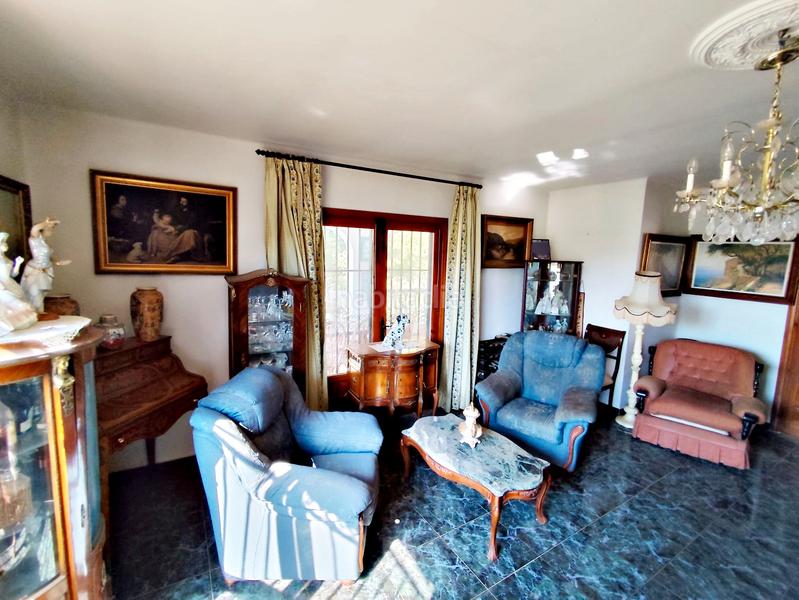 Foto bbe90ef0-6d1f-4e22-b683-68b33d73f8e3. Chalet avec cheminée parking dans Chaparil - Torrecilla - Punta Lara Nerja