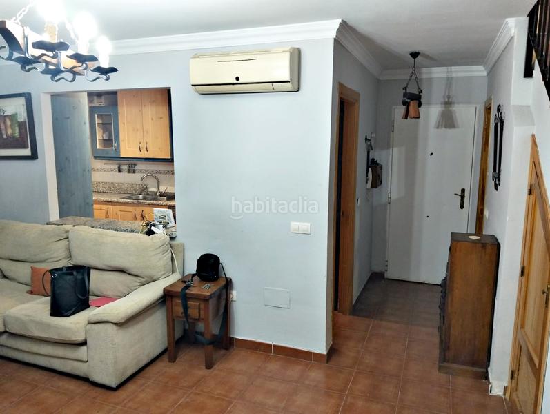 Foto 492da478-b6c8-40f3-babf-ad1abd36eb9e. Casa a schiera con camino parcheggio piscina in Cártama