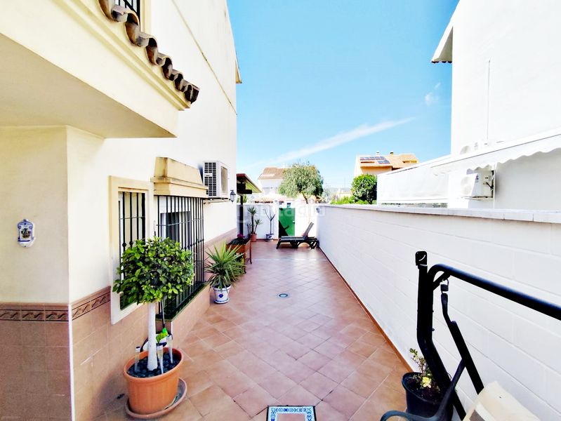 Foto 514f218b-eace-4057-9ae3-e9236cc6aaa7. Casa aparellada amb xemeneia calefacció aparcament piscina a Cártama