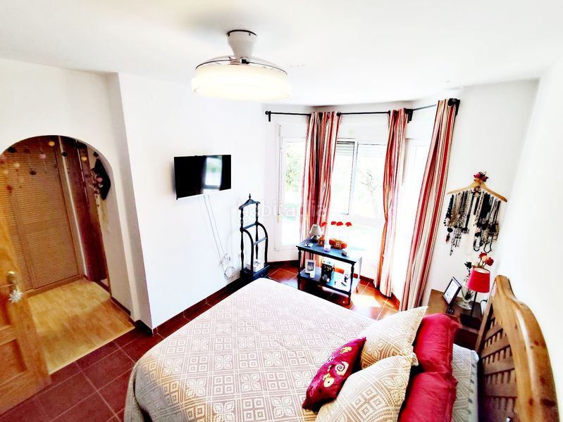 Foto 7ca7c57d-30cc-4dfd-a396-2345cc09950f. Casa aparellada amb xemeneia calefacció aparcament piscina a Cártama