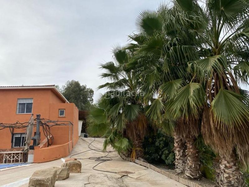 Foto 040e7ae7-1d2d-47f8-a4fc-67fa04ca4e5e. Masia amb xemeneia calefacció aparcament piscina a Cártama