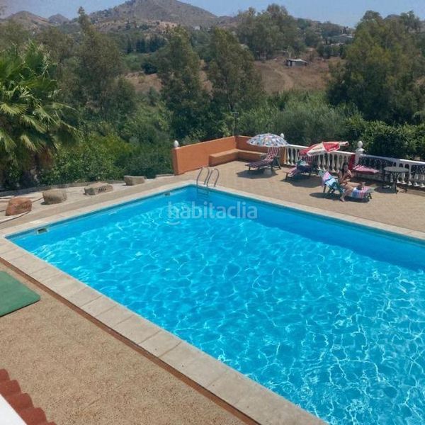 Foto 273ebe10-d004-4e81-9143-d286735d9d0b. Masia amb xemeneia calefacció aparcament piscina a Cártama