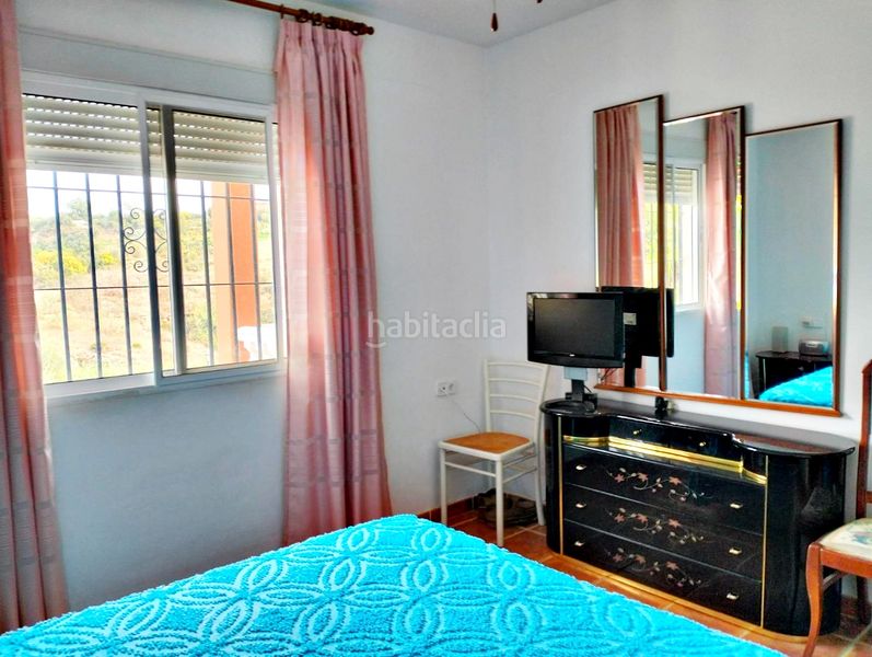 Foto ac5a8a35-b7dc-4a96-8a6d-b63b847b09ea. Masia amb xemeneia calefacció aparcament piscina a Cártama