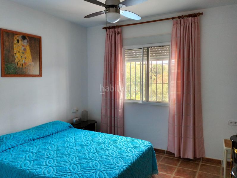 Foto b3c8e495-1dcc-4b84-941d-822e2d5465b2. Masia amb xemeneia calefacció aparcament piscina a Cártama