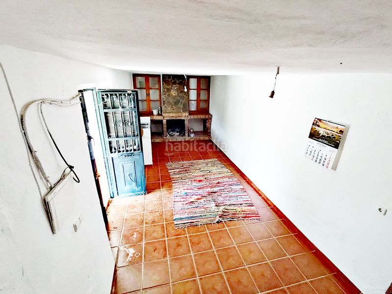 Foto fec3e383-98c7-41c8-b0dd-aa43f5c81ae8. Masia amb aparcament a Coín