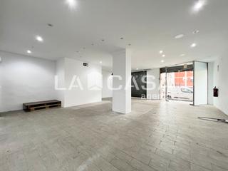 Local commercial  Carrer de cantàbria. Oportunidad única! la casa agency presenta local comercial en sa