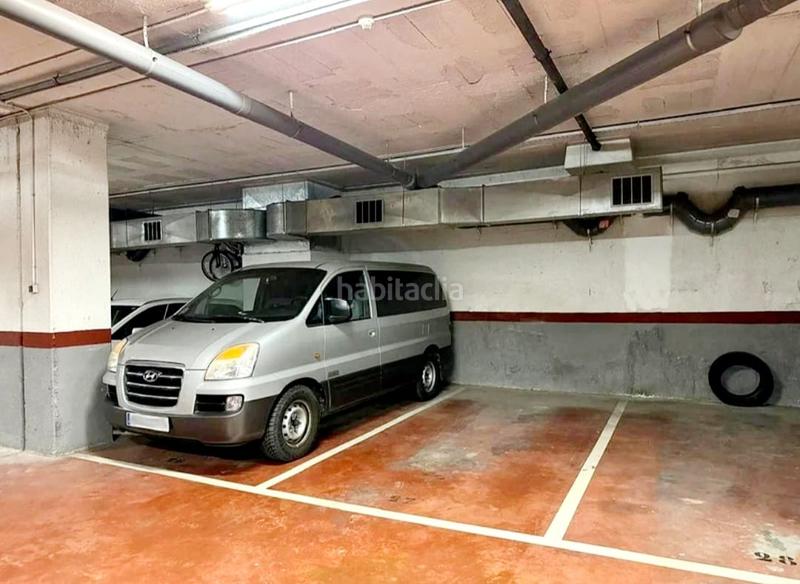 Foto 5444d08f-1c10-43c7-9de8-c7905906088b. Aparcament cotxe a La Verneda - La Pau Barcelona