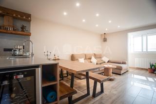 Piso en La Verneda - La Pau. Magnifica oportunidad, piso totalmente reformado,  alto con vist
