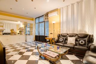 Planta baja en Vila de Gràcia. Magnífica planta baja en la zona de vila de gràcia!!!