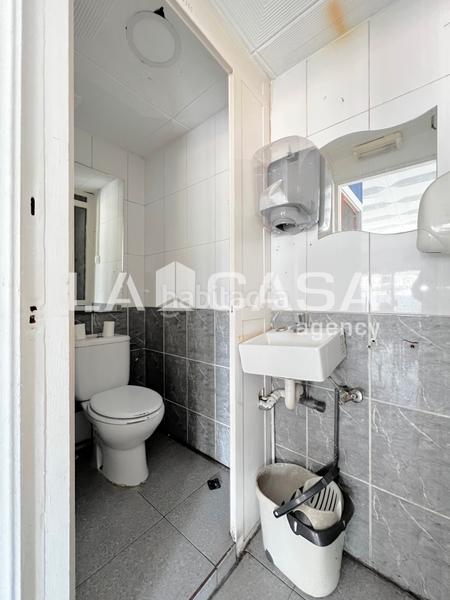 Foto 62848680-2cc7-4bea-8cd6-deed9545bf1d. Affitto locale commerciale in La Verneda - La Pau Barcelona