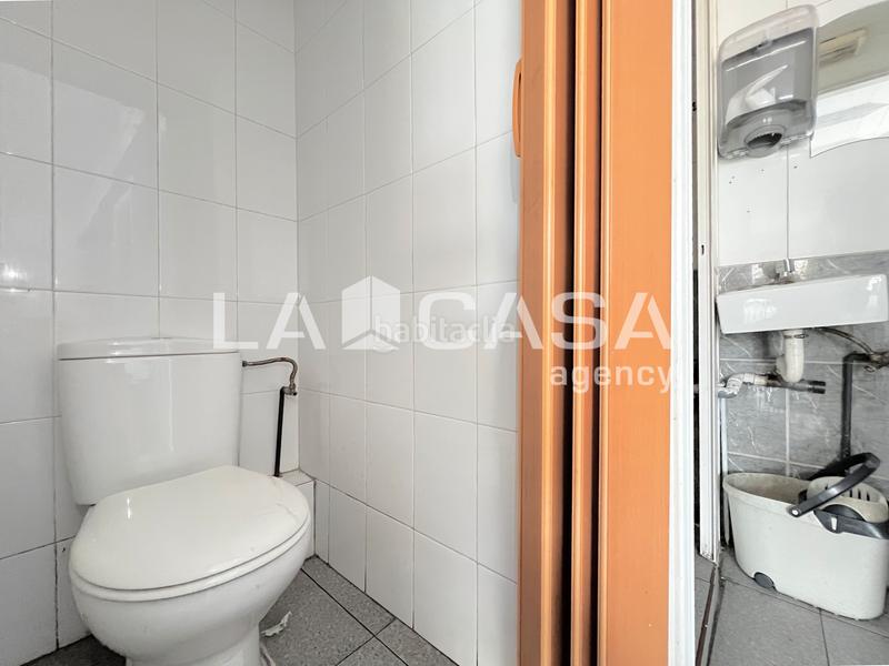 Foto dfa5cbe1-f648-47e8-ad5e-eda337bffd14. Location local commercial dans La Verneda - La Pau Barcelona