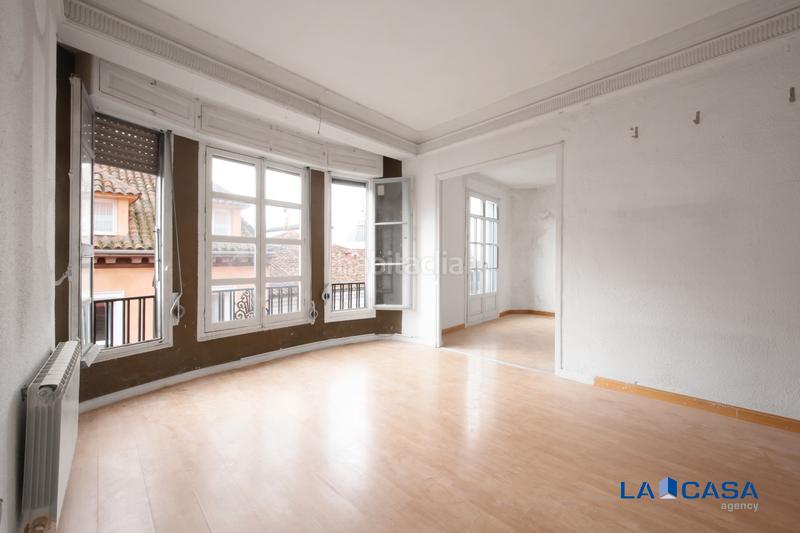 Foto 1500cfbc-ba63-4bd7-b9a3-62616c3dd7ae. Piso  en venta en concepcion jeronima, en Sol Madrid