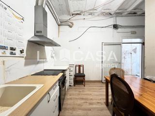 Local commercial à Sant Adrià Nord. Local en venta en sant adriá nord