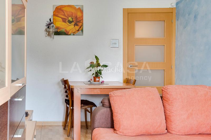 Foto bcc8986f-efb0-477a-a9d9-5e0107985a79. Appartement dans El Besòs Sant Adrià de Besòs