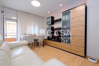 Appartamento in Guinardó. Luminoso piso de 4 habitaciones junto al parc del guinardó  list