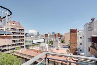 Àtic a Sants. Piso en venta en calle dolzinelles