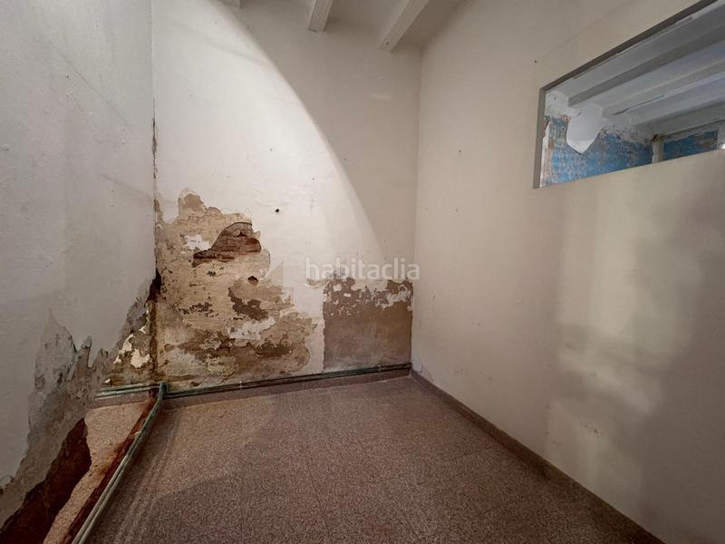 Foto b3fe44a1-90e5-4995-ab31-3d7fbbec90d6. Piano terra con riscaldamento in Sants Barcelona