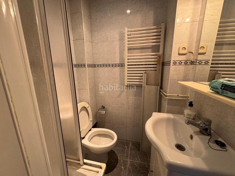 Foto bb77f2bb-c9a2-4643-a503-f5cd32f371a1. Piano terra con riscaldamento in Sants Barcelona