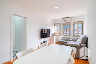 Etagenwohnung in La Marina del Port. Increíble oportunidad única en la marina del port!