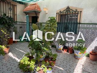 Casa adossada a Avenida de Europa. Bonito adosado familiar situado en una de las mejores zonas de m
