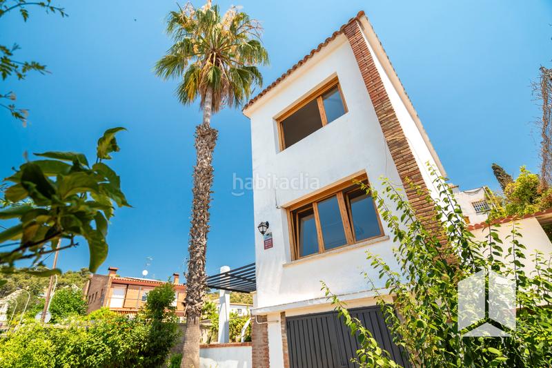 Foto 6e42432b-a7b7-43f5-ae00-9614b0497aba. Casa oportunidad unica. casa unifamiliar con piscina en parcela de 275 m2!!! en Viladecans