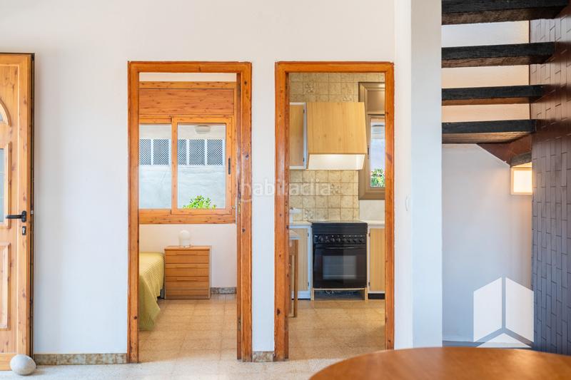 Foto b881d221-1d2e-4aca-9458-dcba1bf1b072. Casa oportunidad unica. casa unifamiliar con piscina en parcela de 275 m2!!! en Viladecans