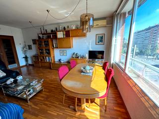 Appartement à Sants-Badal. Ascensor y balcón