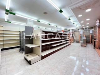 Location Local commercial à La Verneda - La Pau. Oportunidad de alquiler! local comercial a pie de calle en zona