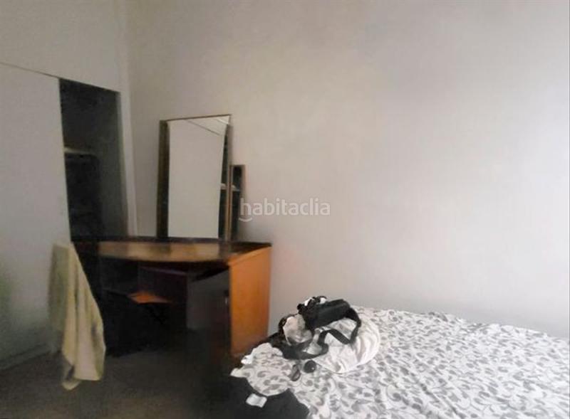Foto 07fdf600-44bc-4b34-91b3-bd50e0a2c0c4. Piso  con balcón y muchas posibilidades en poble sec 90 m para personalizar a tu gusto en Barcelona