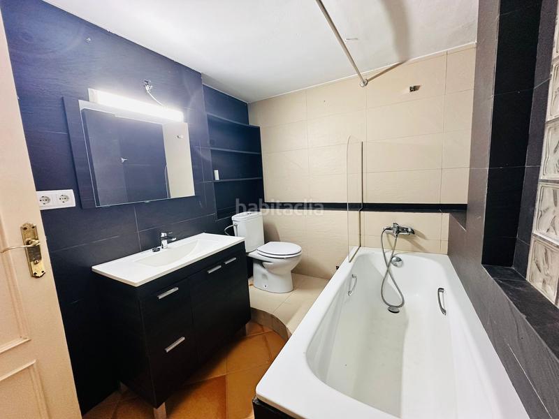 Foto 1f184952-8ce1-452c-8e41-65eda7b1f043. Piso  en venta en calle de còrsega en El Camp de l´Arpa del Clot Barcelona
