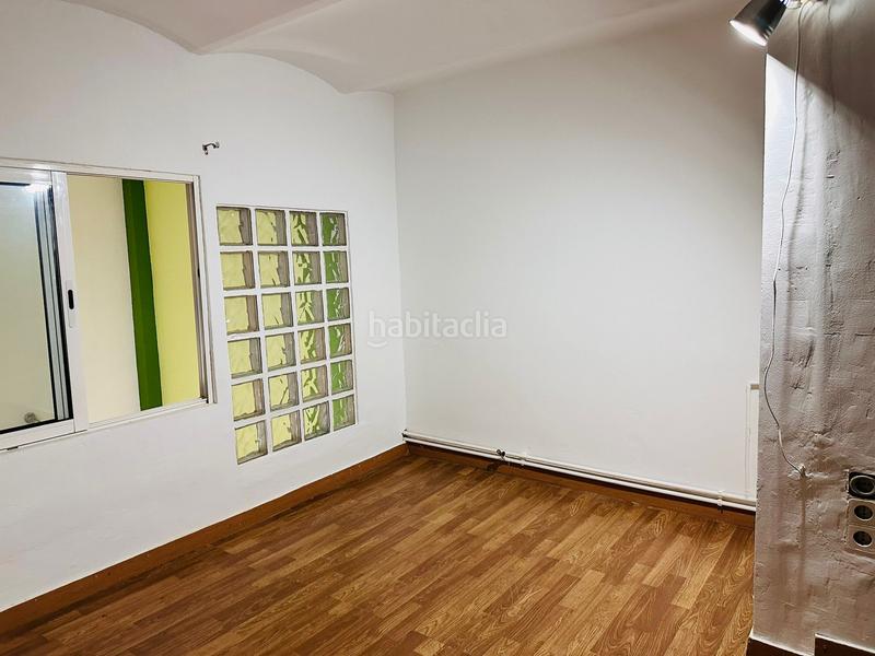 Foto 4458e448-02da-44ca-9aae-a25d7c6c1b4e. Piso  en venta en calle de còrsega en El Camp de l´Arpa del Clot Barcelona