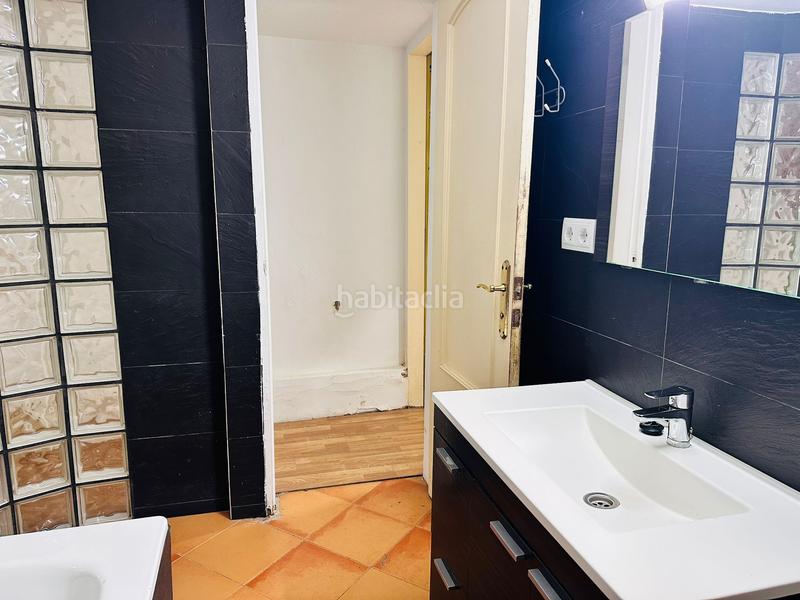 Foto b053ff8e-e34b-4cd4-99f6-5180ed5e5e8f. Piso  en venta en calle de còrsega en El Camp de l´Arpa del Clot Barcelona