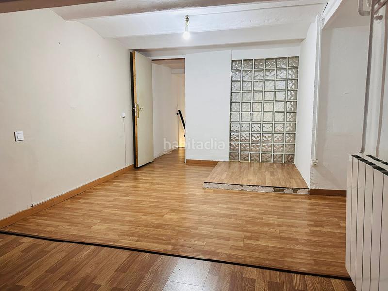 Foto d3b69b31-3d41-49c5-be89-874cbb6e42a3. Piso  en venta en calle de còrsega en El Camp de l´Arpa del Clot Barcelona