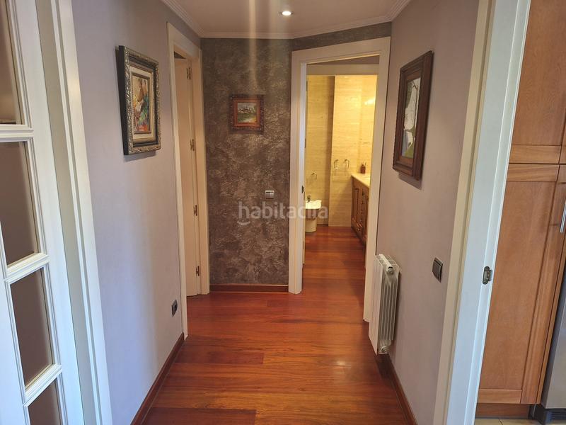 Foto 5d4759ab-7e56-4de6-a53f-14ab55d7d2bd. Duplex with heating parking in Centre Santa Coloma de Gramenet