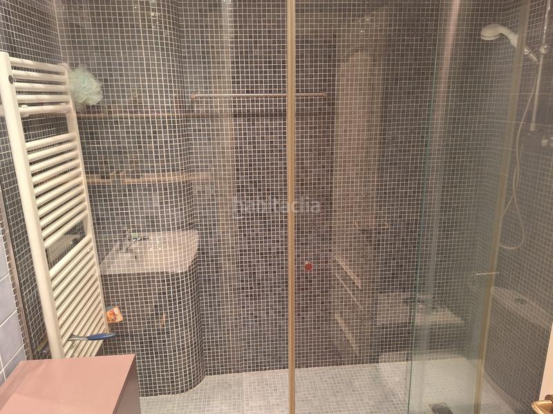 Foto 76ce8c56-941e-4d92-9503-46e460bdabec. Duplex with heating parking in Centre Santa Coloma de Gramenet