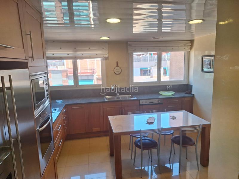 Foto ff8305d8-4f70-40f9-a493-126d21b0a845. Duplex with heating parking in Centre Santa Coloma de Gramenet