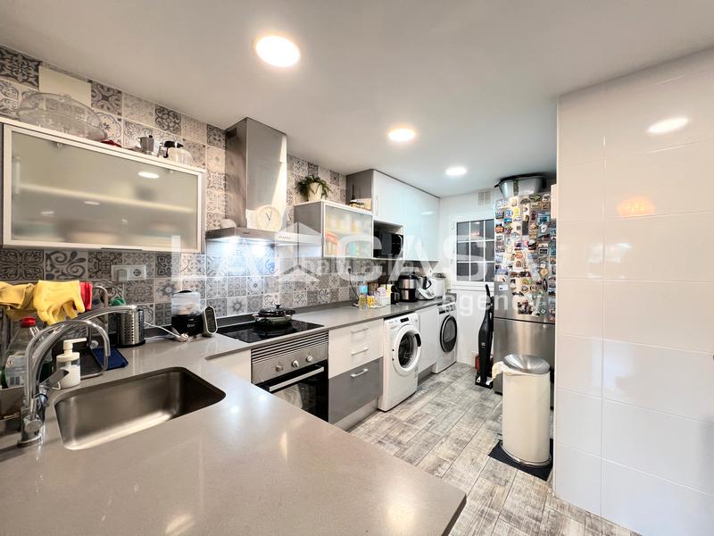 Foto 38bb3c2f-05e5-4b84-805d-909427c60c86. Etagenwohnung in La Salut Badalona