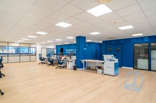 Oficina a La Marina del Prat Vermell. Magnífica oficina de 806 m ubicada en passeig de la zona franca!