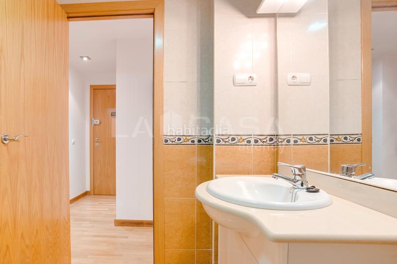 Foto 1ded7285-1f26-4888-9cfc-7b08d4c2a7ce. Appartamento con riscaldamento parcheggio in Fondo Santa Coloma de Gramenet