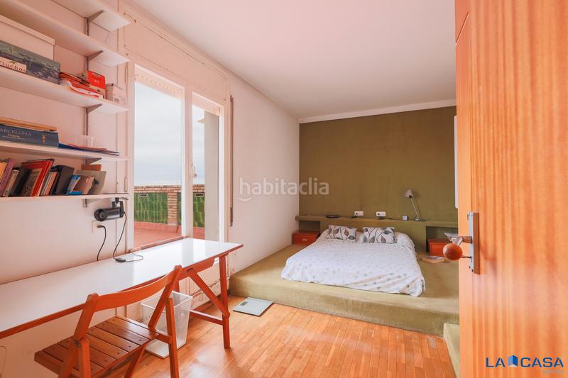 Foto 455ef7af-8cf8-4cc2-9a8c-5b32ab0a3856. Attique dans Raval Barcelona