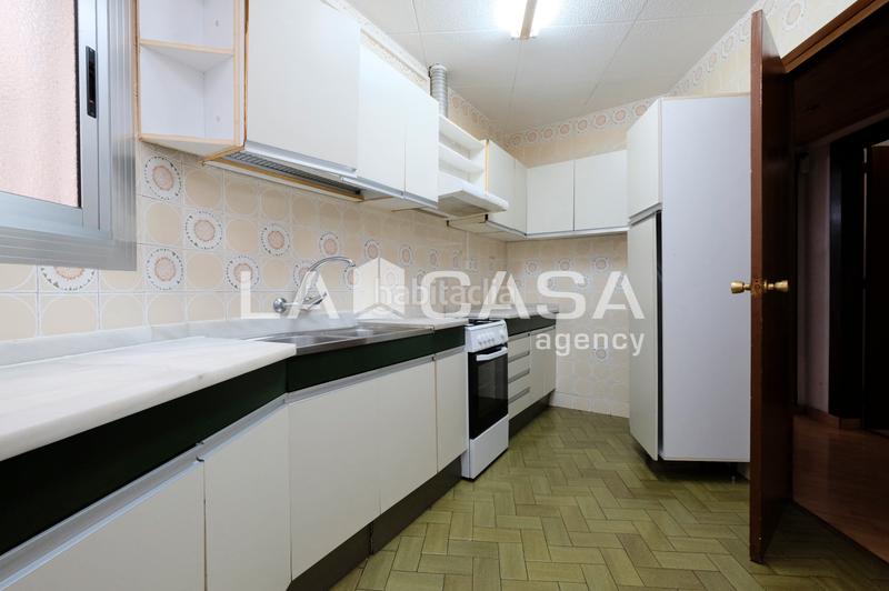 Foto 9487db43-89d5-4188-8fb4-18739b8f70e4. Flat in Vilapicina - Torre Llobeta Barcelona