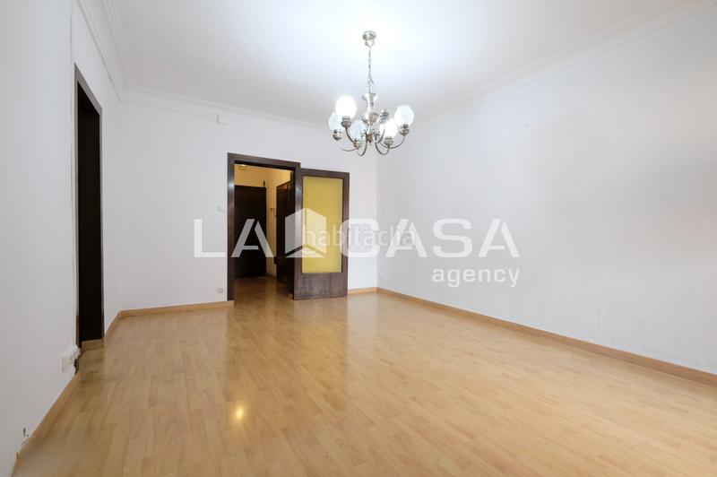 Foto 7a48ed46-dd10-4e86-8ad7-61ee3fea551f. Piso en Vilapicina - Torre Llobeta Barcelona