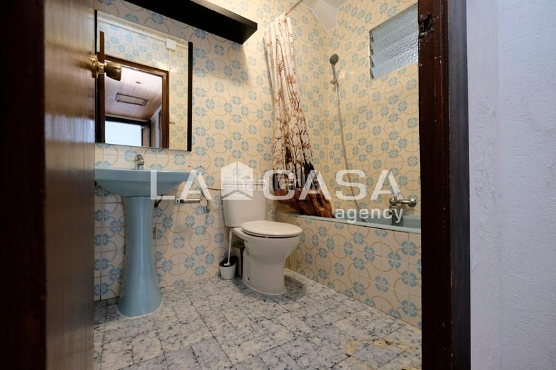 Foto bb53fee4-9769-42d7-9ee0-f8129172bcfe. Piso en Vilapicina - Torre Llobeta Barcelona