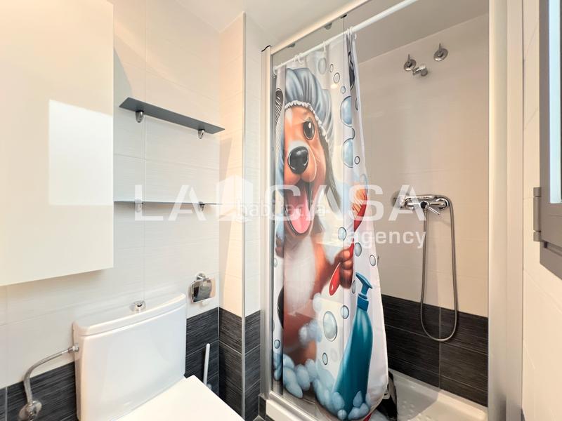 Foto a42ca9a3-d0d0-4823-8c30-7738f276b748. Flat with parking in La Salut Badalona