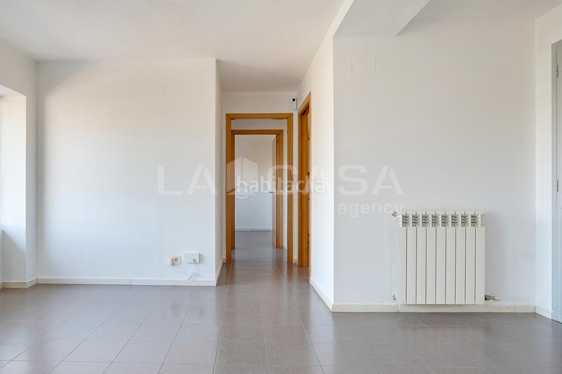 Foto be57b000-8817-4824-a86c-24880fda6635. Appartamento con riscaldamento parcheggio in La Catalana Sant Adrià de Besòs