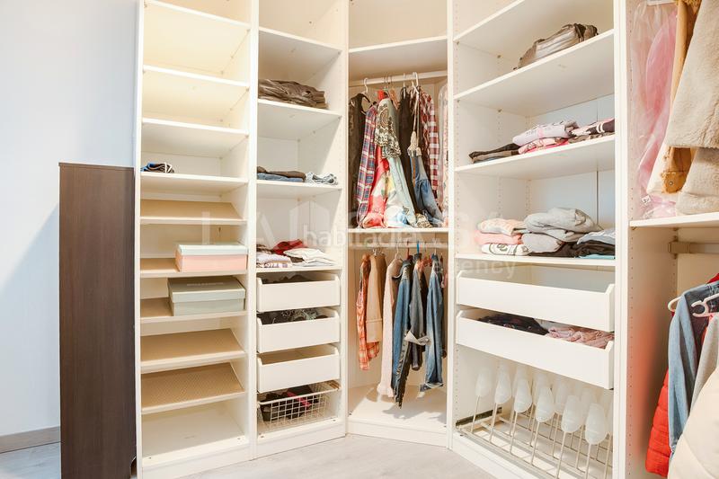 Foto afceb8bd-3e8a-451e-8099-67e045e1bb63. Etagenwohnung mit heizung in Llefià Badalona