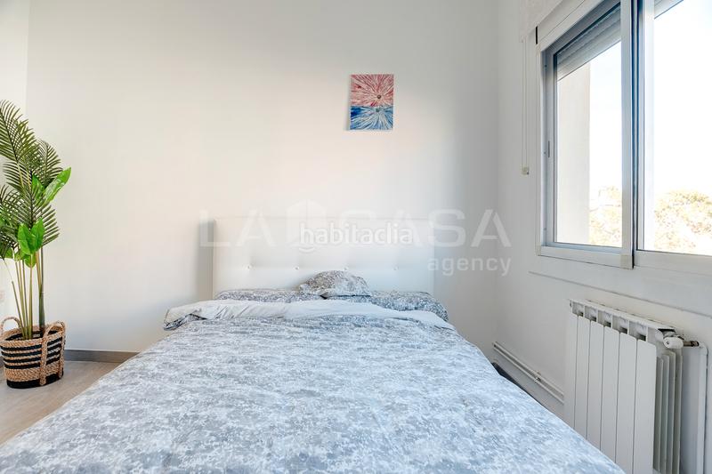 Foto 0da512f4-bdaf-4a8a-8ccf-6628051ced7f. Flat with heating in Llefià Badalona