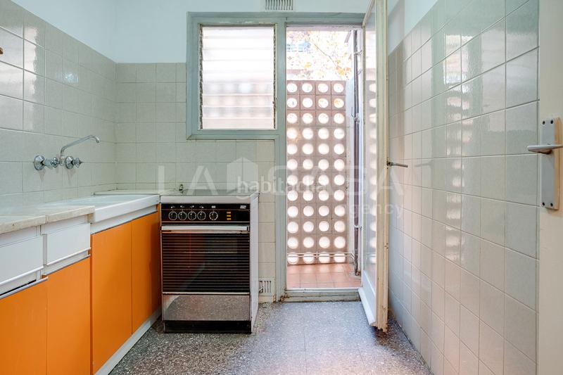 Foto dee3afa9-1ea0-4c29-8e95-f896597ee8d7. Appartamento con riscaldamento in Sant Martí de Provençals Barcelona